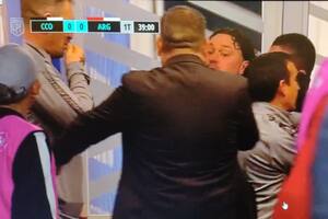 La pelea de Gabriel Milito, DT de Argentinos, con un asistente del equipo rival en Santiago del Estero