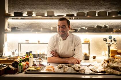 Gabriel Oggero, de Crizia, fue el tercer argentino en recibir Tres Cuchillos en The Best Chef Awards 2025