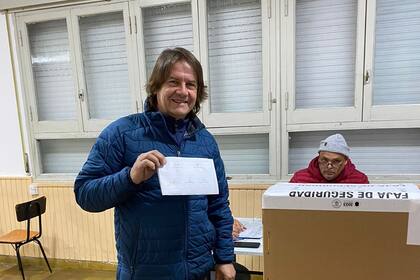 Gabriel Pellizzon al emitir su voto