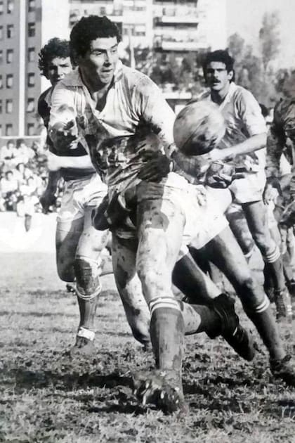 Gabriel Travaglini con la casaca de los Pumas