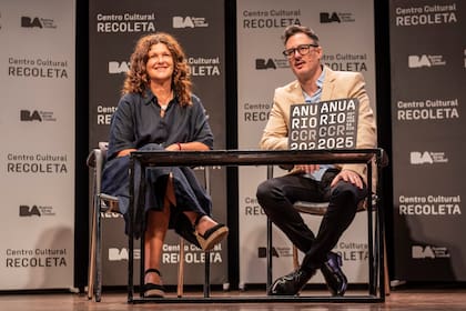 Gabriela Ricardes y Maximiliano Tomas en el lanzamiento de la programación 2026