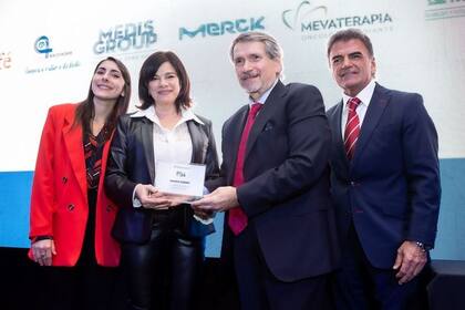 Gabriela Rodríguez, jefa de Programas Especiales, y Florencia Maure, líder de Comunicaciones del Grupo Omint