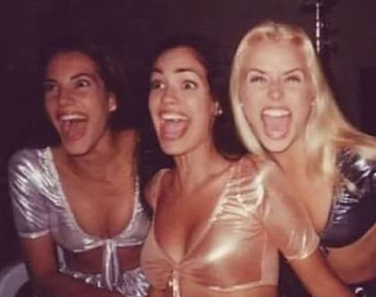 Gaby Espino, junto a sus compañeras Scarlet Ortiz y Concetta Lo Dolce, en "Dalina" (Web/HOLA)