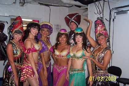 Gaby Ricci integró el elenco de Aladino en un crucero de Disney.