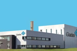 Un laboratorio nacional inauguró la primera planta para tratar enfermedades poco frecuentes del país