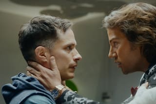 En La Máquina, Gael García Bernal y Diego Luna hacen gala de su química en pantalla