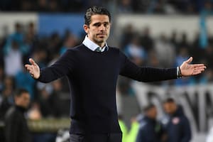 Gago renunció en el vestuario de Racing luego de la derrota ante Independiente y tras los insultos de los hinchas