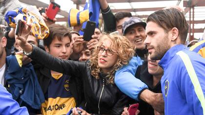 Gago en su llegada junto al plantel al hotel mendocino