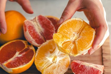 Gajos de mandarina y pomelo