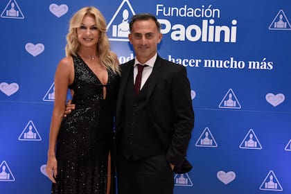 Yanina y Diego Latorre en la gala de la fundación Paolini