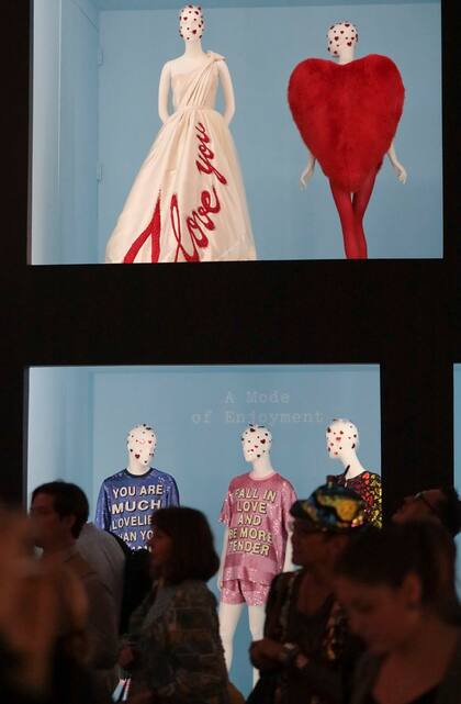 Así es "Camp: Notes on Fashion"