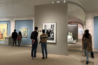 Galería del Smithsonian edita texto del retrato de Trump, elimina referencias a juicios políticos