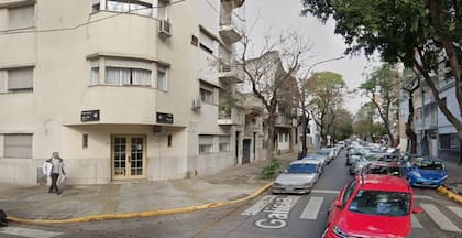 Galicia al 900, Caballito.