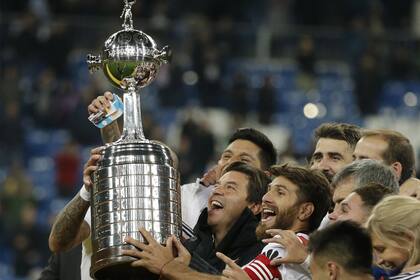 Gallardo con la Copa Libertadores 2018, ganada nada menos que ante Boca y en Madrid