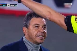 La locura de Marcelo Gallardo: expulsión e insultos para Lamolina
