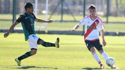 Gallardo es lateral izquierdo y tiene 19 años