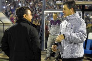 El pase de Olaza a Boca causó malestar, ironías y otro "guardia alta" en River