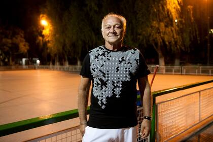 Lescurieux, en el patio de la escuela