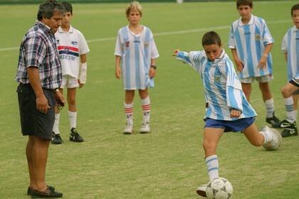 Gallego cuando acompañaba a Passarella en la selección en 1997