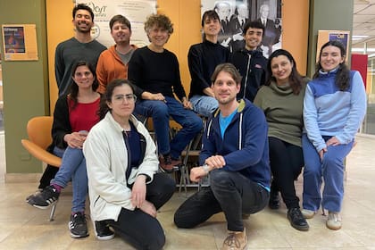 Gamarnik y su equipo del Laboratorio de Virología Molecular del Instituto Leloir, donde investiga desde hace 23 años al virus del dengue