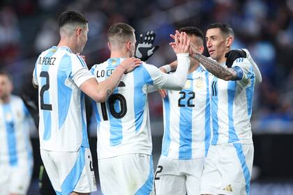 Ganar, gustar y golear; la Argentina fue mucho más que El Salvador y se impuso por 3 a 0