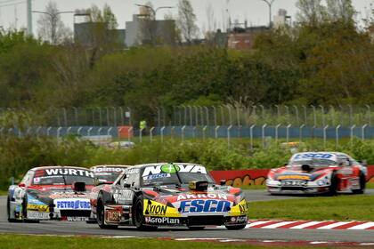 Desde 1988 que Dodge no lograba encadenar tres triunfos: Nicolás Trosset y Valentín Aguirre, en dos ocasiones, repitieron el logro de Juan De Benedictis, Oscar Castellano y José María Romero