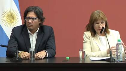 Garavano y Bullrich, durante la conferencia de prensa