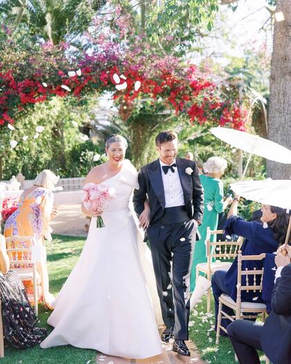 Garbiñe Muguruza y Arthur Borges sonríen ante el cariño de los presentes