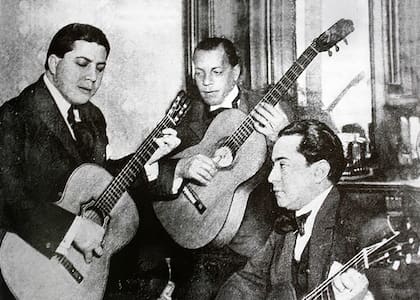 Gardel, Ricardo y Razzano en un ensayo (1913)