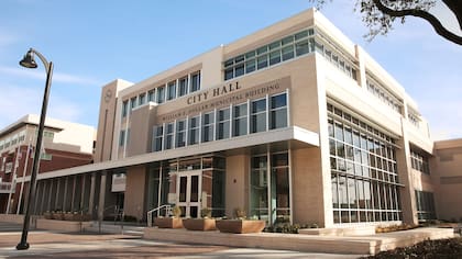 Garland es una ciudad que combina el encanto de un pequeño pueblo con las comodidades de una ciudad grande