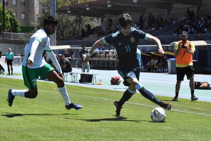 Garnacho actuó en la selección argentina sub 20 en el Torneo Maurice Revello, pero para ratificar su elección por los equipos de AFA debe jugar cuatro partidos oficiales en el mayor.