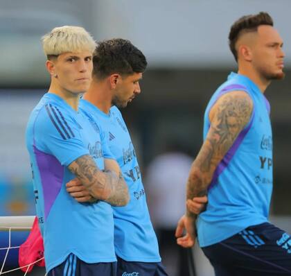 Garnacho, Simeone y Ocampos, tres futbolistas que no estuvieron en Qatar 2022, pero comenzarán a ser parte del procesos de Lionel Scaloni en la selección argentina