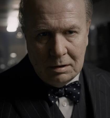 El actor inglés caracterizado como Winston Churchill en el film Las horas más oscuras, por el que consiguió su primer premio Oscar