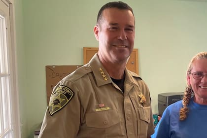 El Sheriff Gary Redman se mostró critico con la ley de valores de California