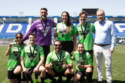Gascón junto a sus compañeros de equipo