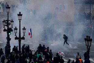 Gases lacrimógenos en París