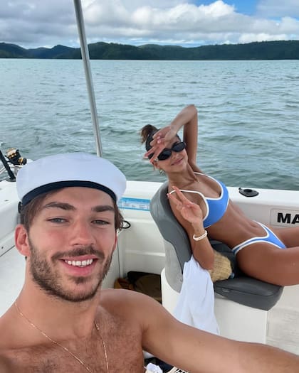 Gasly aprovecha sus tiempos libres en la Fórmula 1 para viajar junto a su novia