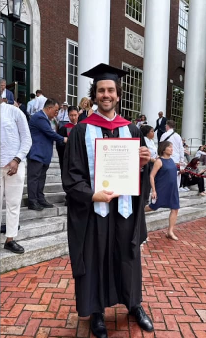 Gaspar Rodríguez Palacios finalizó su posgrado en Finanzas en la Escuela de Negocios de Harvard(Foto: Instagram @arielrodriguezpalacios)