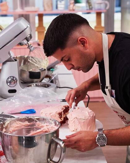 Gastón Edul se convirtió en el último eliminado de Bake Off Famosos