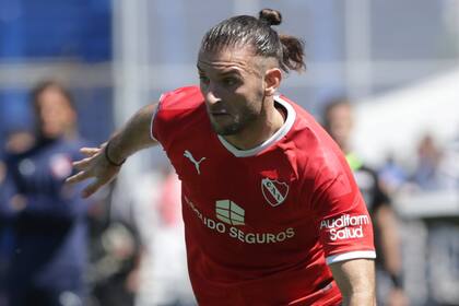 Gastón Silva: el defensor uruguayo mandó una carta documento en la que se declaró en libertad de acción