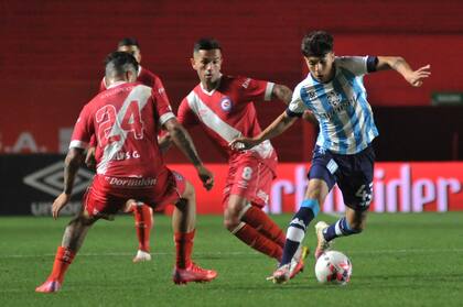 Gastón Viera, uno de los juveniles de Racing a los que Ubeda les dio pista en la primera división