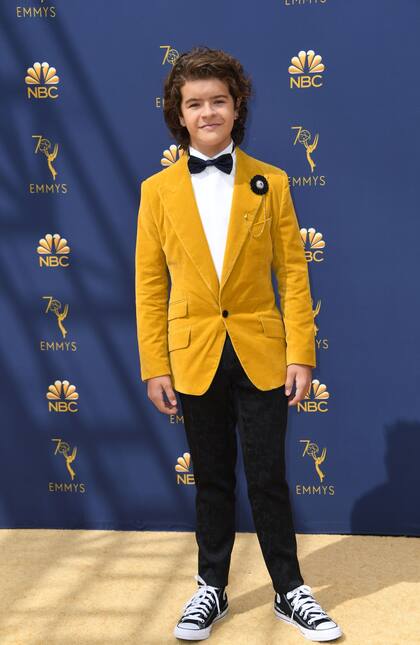 Gaten Matarazzo, de Stranger Things, y un look a medida de su personaje canchero