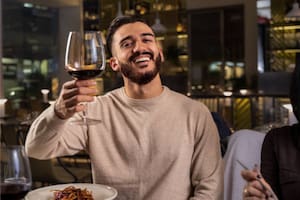 Gatorwine, el nuevo cóctel viral, hace que el vino barato sea más agradable al paladar y dure más tiempo