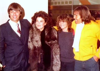 Gatti (de amarillo) abrazado a su esposa Nacha. Crédito: El Gráfico