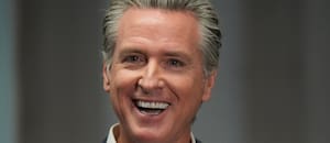 Los programas de Gavin Newsom para proporcionar hogar a más de 1000 personas