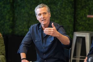 La historia poco conocida que Gavin Newsom revela en sus memorias: “Dislexia y falta de amor paterno”