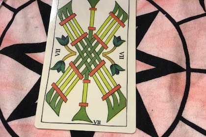 Géminis tendrá mucho impulso laboral con el siete de bastos