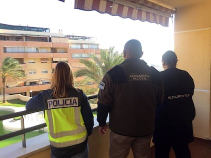 Gendarmería acompañó a policías españoles durante el operativo en Málaga