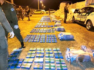 Gendarmería decomisó 426 kilos de cocaína que cruzaron Rosario sin detenerse