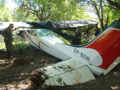 Gendarmería decomisó varias avionetas que eran utilizadas para transportar cocaína de Bolivia a Corrientes